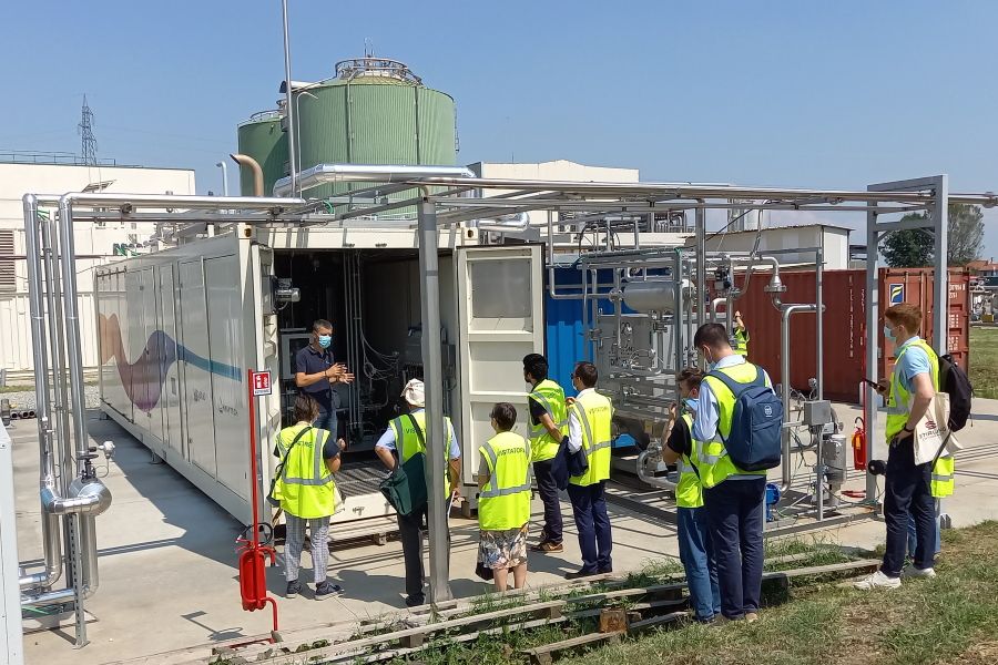 Video: "BIOROBURPLUS: idrogeno verde da biogas"