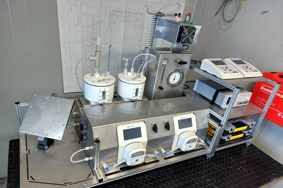 DECADE - A new photo-electrocatalytic  approach for the conversion of CO2
